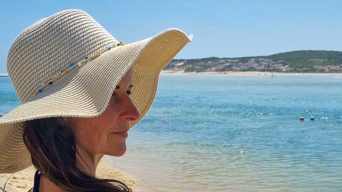 Frau am Strand